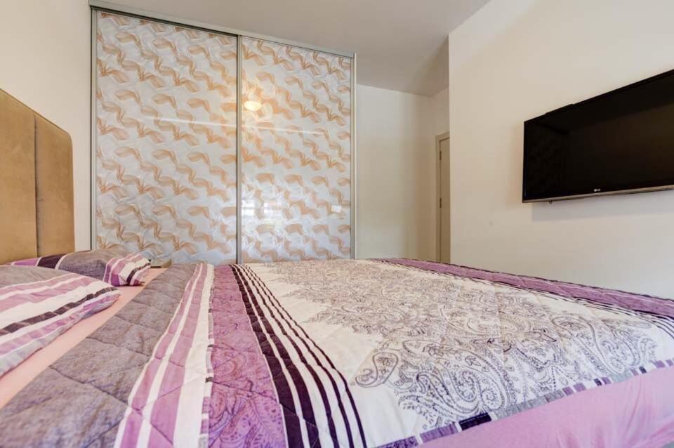 Divino Apartment Tivat Buitenkant foto