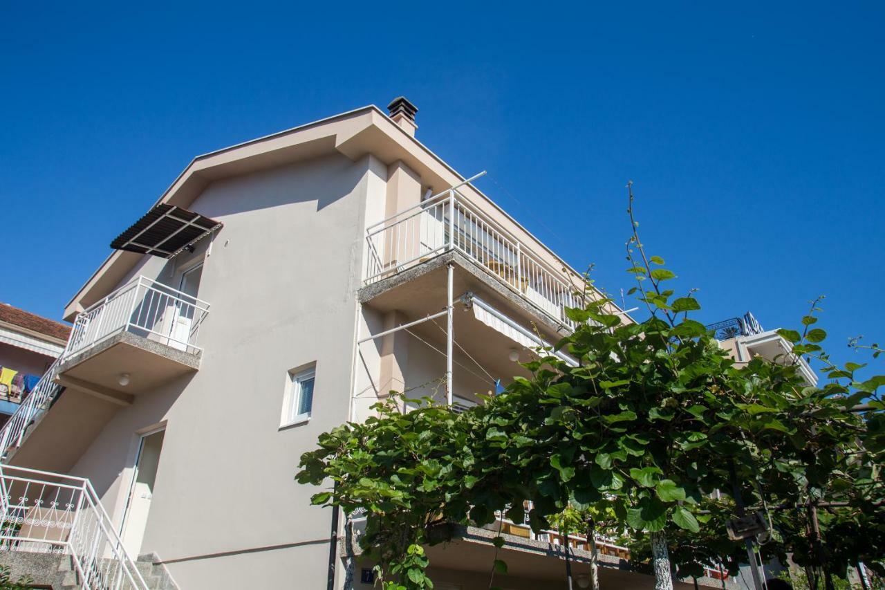 Divino Apartment Tivat Buitenkant foto
